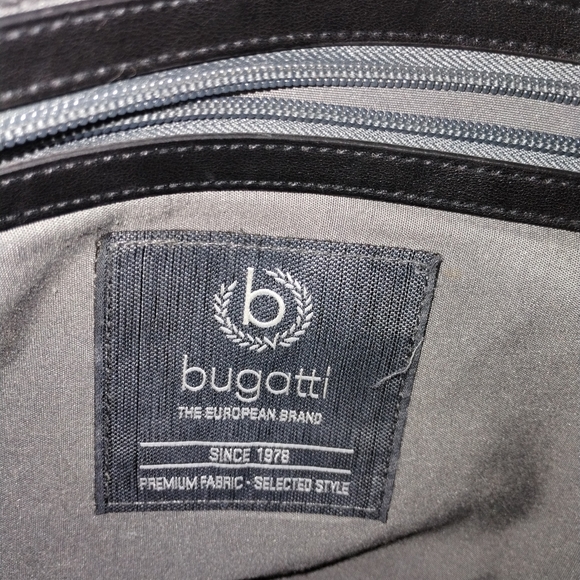 Bugatti Nylon Crossbody Messenger Bag with Adjustable Straps - Picture 6 of 8